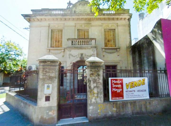 Casa · 350m² · 8 Ambientes · 2 Cocheras