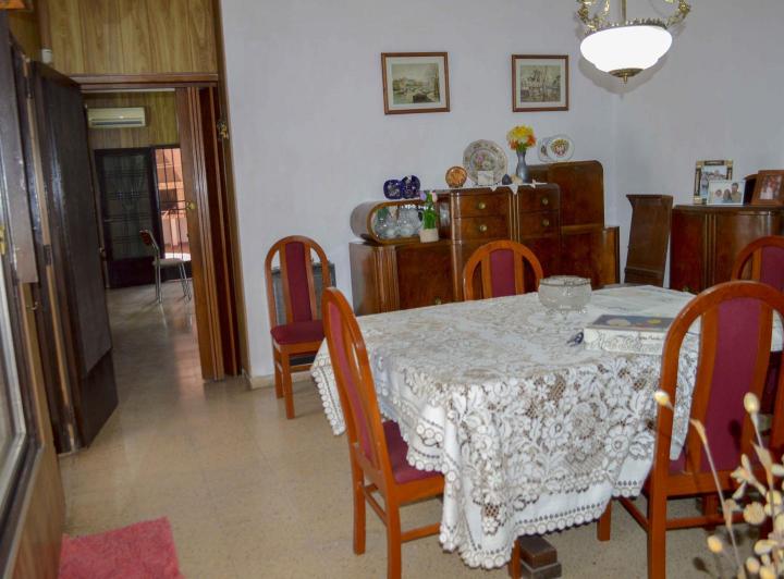 Casa · 158m² · 6 Ambientes · 2 Cocheras