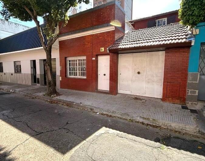 Casa · 160m² · 4 Ambientes · 1 Cochera