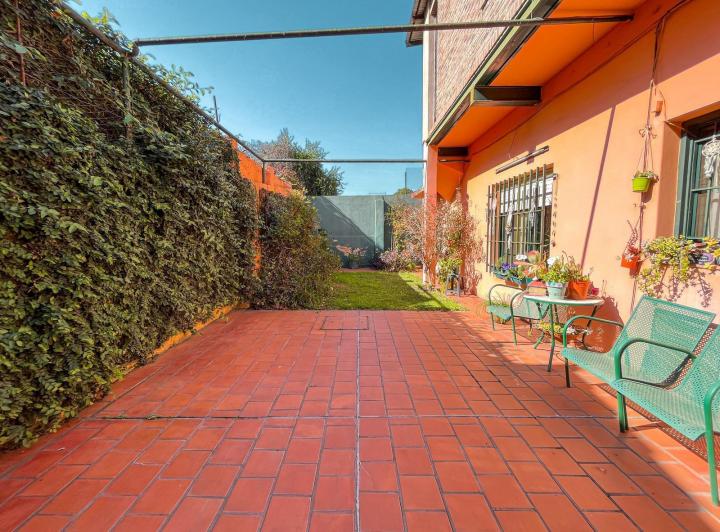 Casa · 122m² · 6 Ambientes · 2 Cocheras