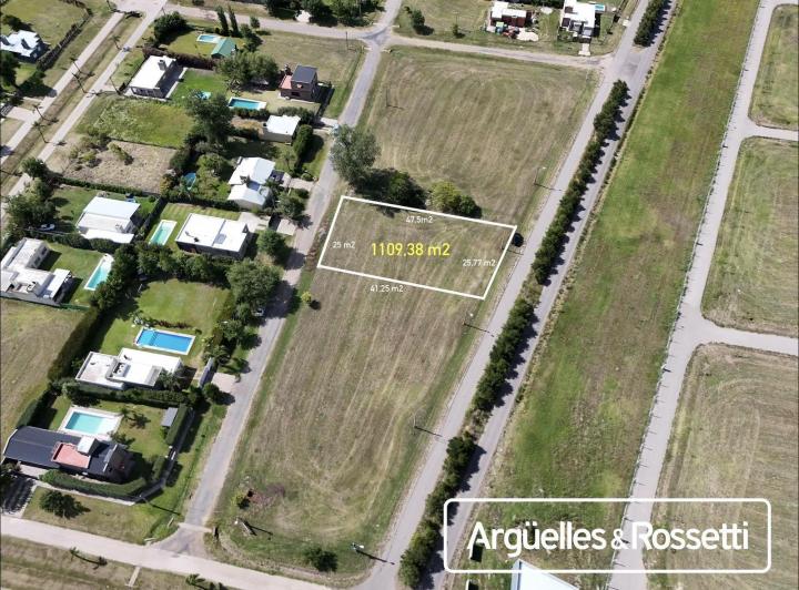 Terreno · 1109m²