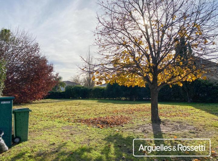 Terreno · 1200m²