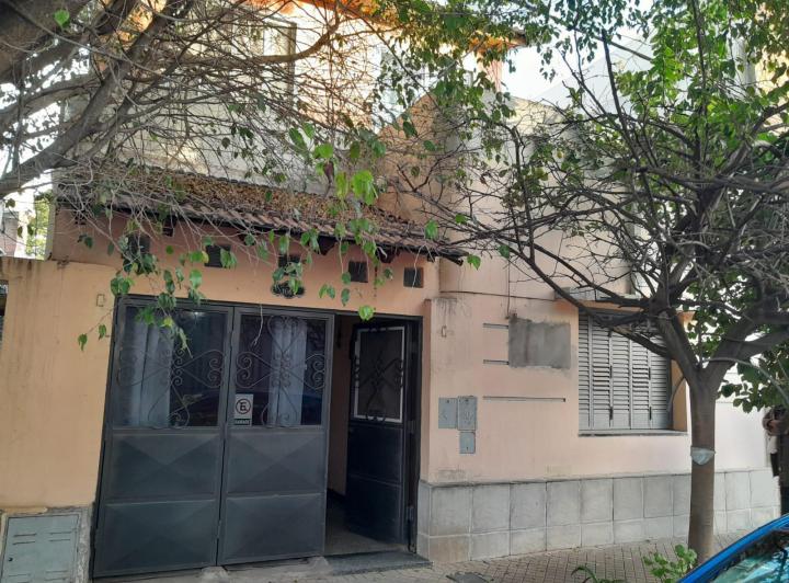 Casa · 88m² · 12 Ambientes · 1 Cochera