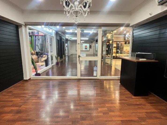 Local comercial · 80m²