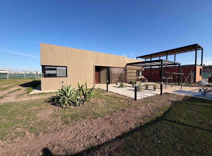 Casa · 210m² · 5 Ambientes