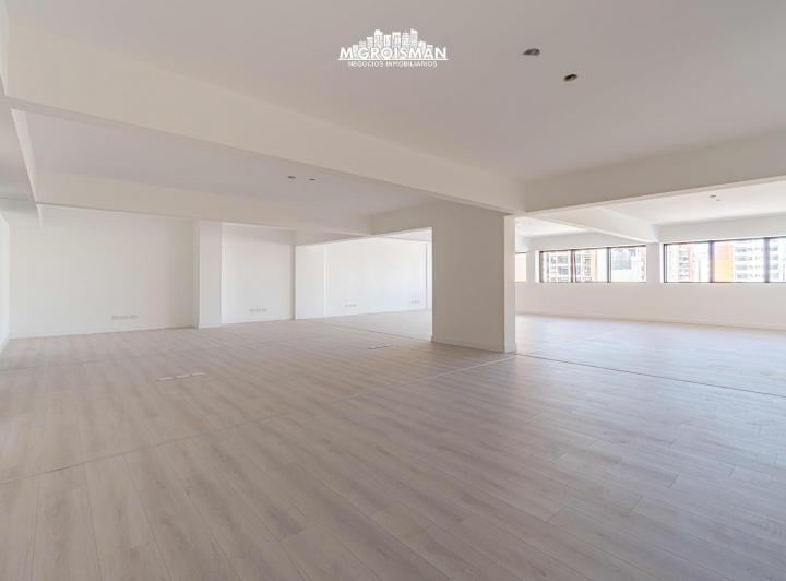 Oficina comercial · 256m²