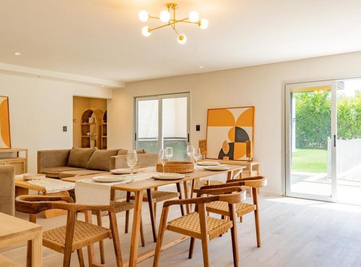 Casa · 207m² · 6 Ambientes · 1 Cochera