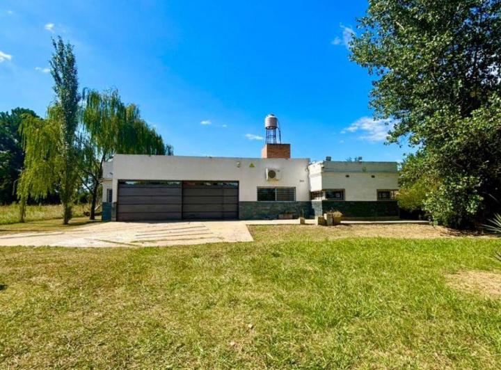 Casa · 263m² · 10 Ambientes · 2 Cocheras
