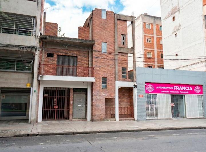 Terreno · 225m²