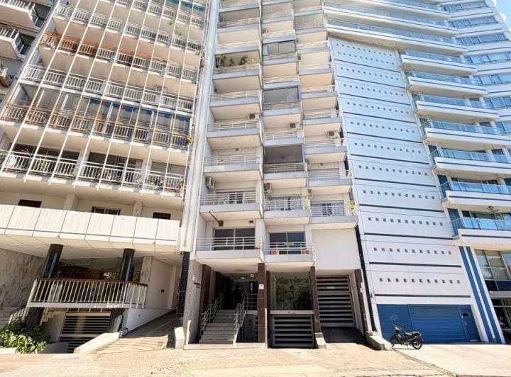Departamento · 126m² · 7 Ambientes · 1 Cochera