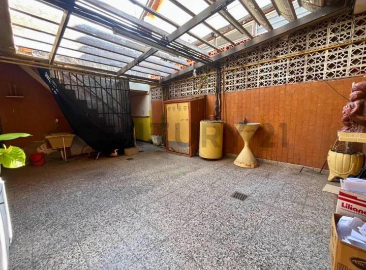 Casa · 140m² · 6 Ambientes · 1 Cochera