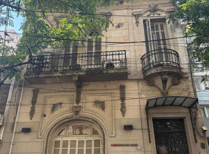 Terreno · 230m²
