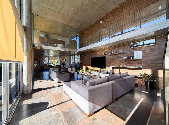 Casa · 611m² · 7 Ambientes · 7 Cocheras