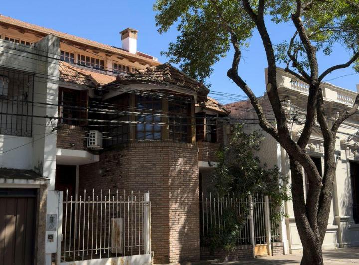 Casa · 320m² · 7 Ambientes · 2 Cocheras
