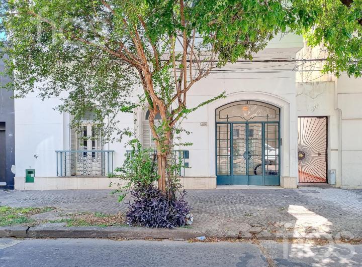 Casa · 363m² · 6 Ambientes · 1 Cochera