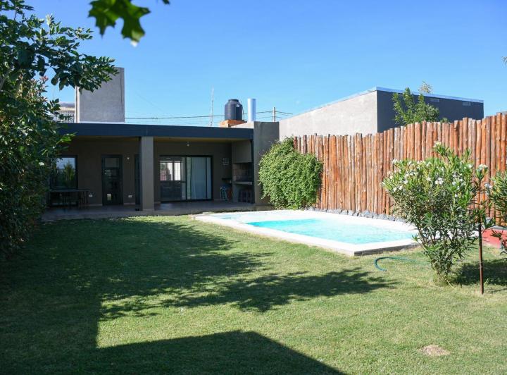 Casa · 366m² · 4 Ambientes