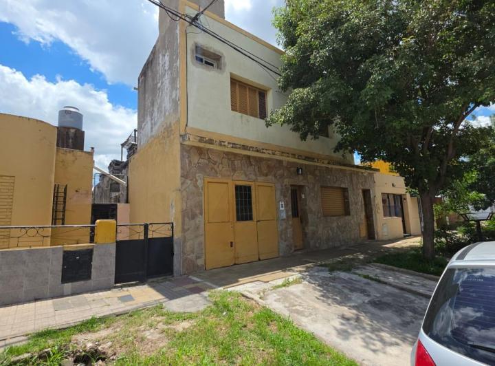 Casa · 176m² · 5 Ambientes · 1 Cochera