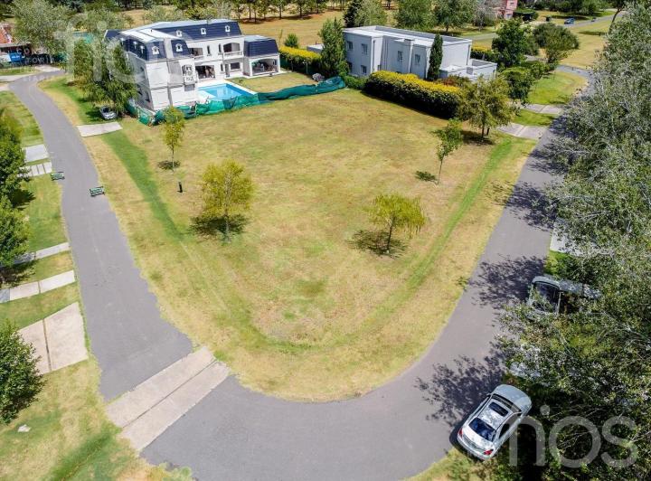 Terreno · 1452m²