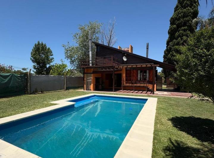 Casa · 90m² · 3 Ambientes · 1 Cochera