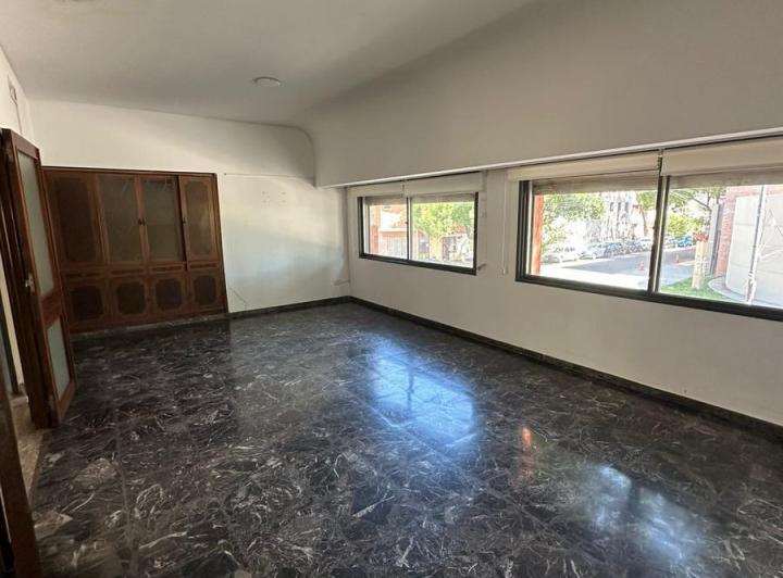 PH · 156m² · 5 Ambientes · 1 Cochera