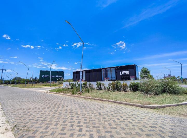 Terreno · 300m²