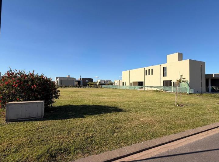 Terreno · 800m²