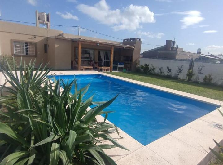 Casa · 73m² · 5 Ambientes · 2 Cocheras