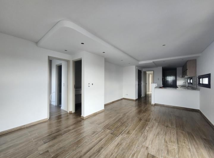 Departamento · 80m² · 5 Ambientes · 1 Cochera