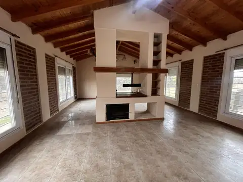 Casa en Alquiler en Cipolletti, General Roca