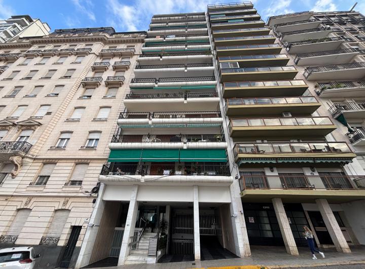 Departamento · 200m² · 7 Ambientes · 1 Cochera