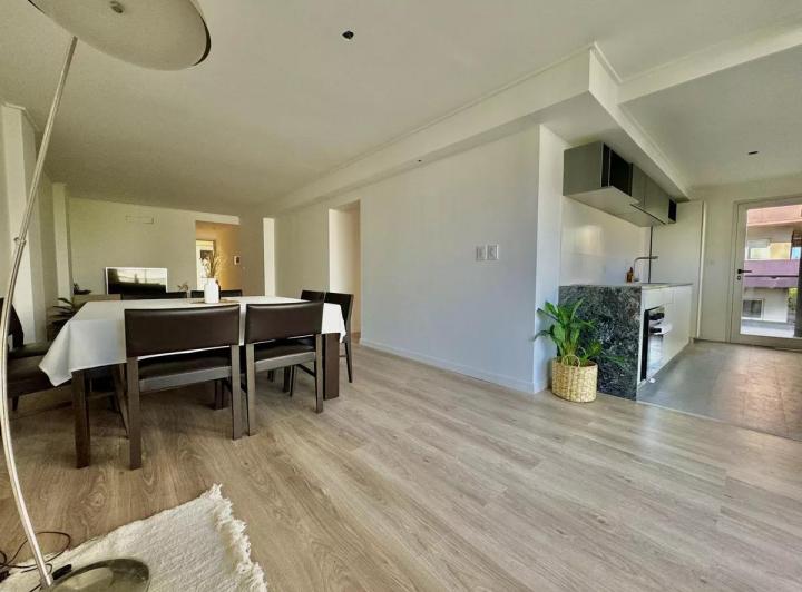 Departamento · 98m² · 4 Ambientes · 1 Cochera