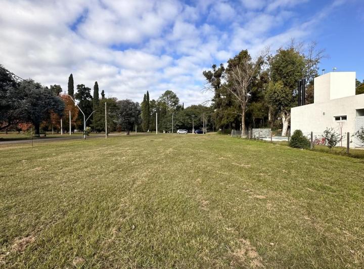 Terreno · 600m²