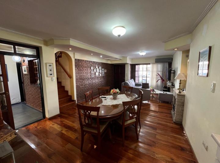 Casa · 151m² · 6 Ambientes · 1 Cochera