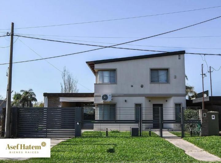 Casa · 160m² · 5 Ambientes · 3 Cocheras