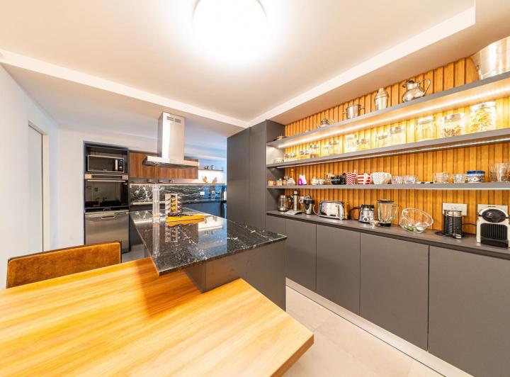 Departamento · 130m² · 5 Ambientes · 1 Cochera
