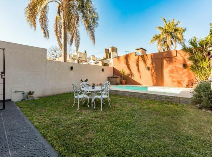 Casa · 190m² · 7 Ambientes · 1 Cochera
