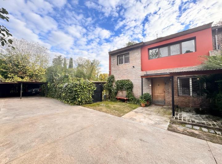 Casa · 150m² · 7 Ambientes · 2 Cocheras