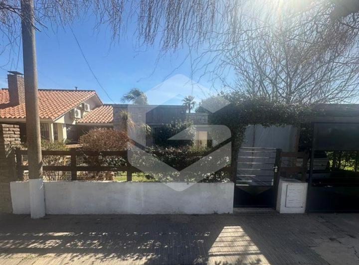 Casa · 136m² · 4 Ambientes · 1 Cochera