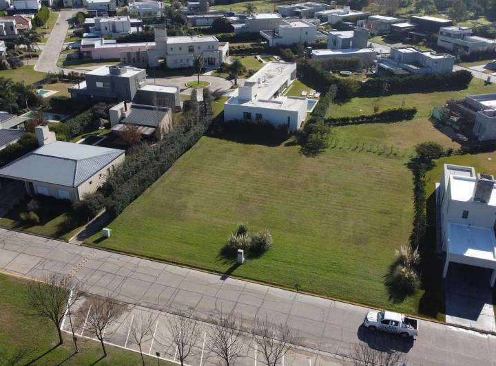 Terreno · 800m²