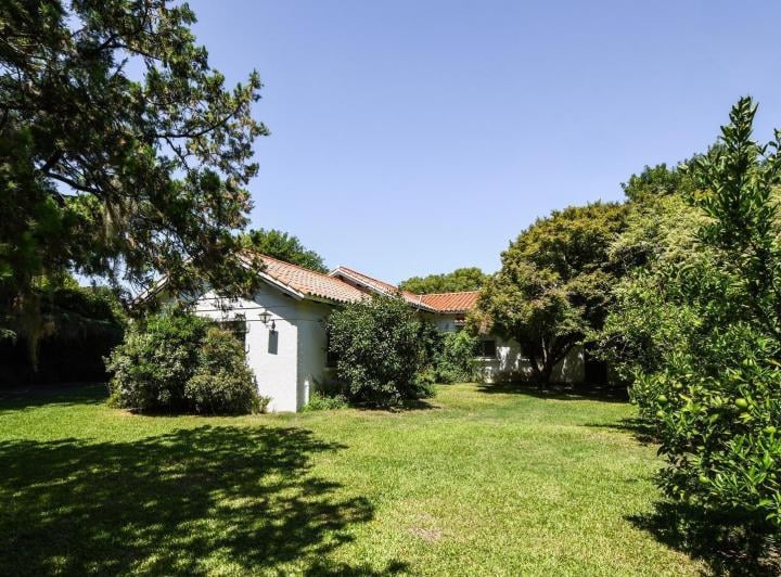 Terreno · 402m² · 5 Ambientes · 4 Cocheras