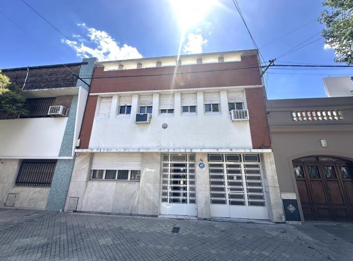 Casa · 187m² · 6 Ambientes · 1 Cochera