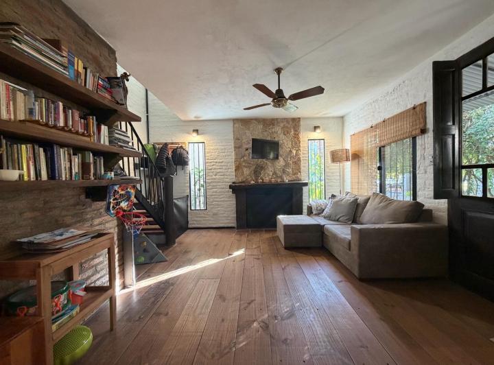 Casa · 132m² · 5 Ambientes · 1 Cochera