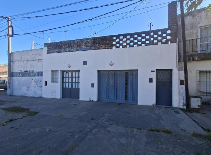 Casa · 170m² · 4 Dormitorios · 1 Cochera
