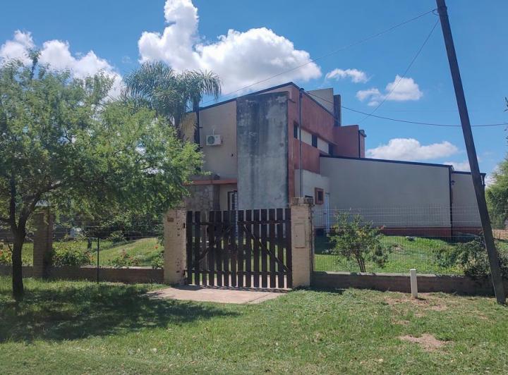 Casa · 172m² · 5 Ambientes · 1 Cochera