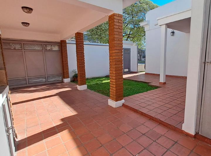 Casa · 140m² · 4 Ambientes · 1 Cochera