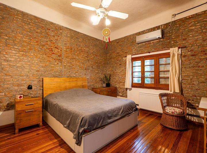 Casa · 135m² · 5 Ambientes · 1 Cochera