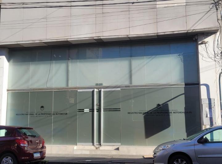 Local comercial · 240m² · 6 Ambientes