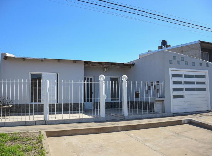 Casa · 117m² · 5 Ambientes · 3 Cocheras