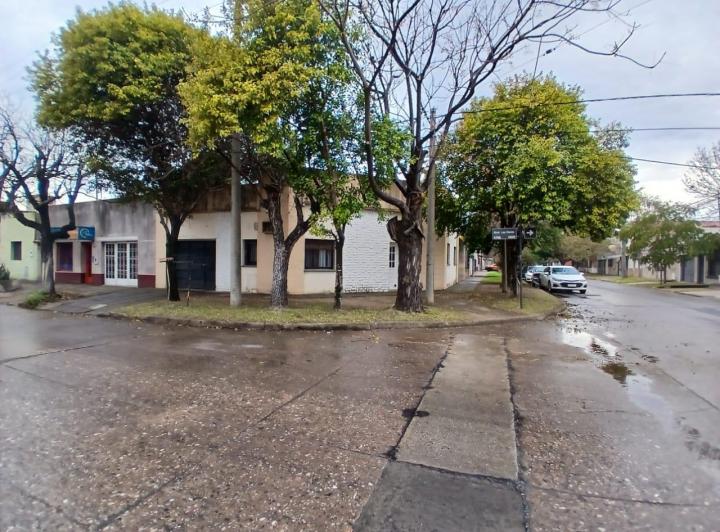 Casa · 135m² · 6 Ambientes · 2 Cocheras
