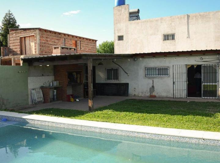 Casa · 120m² · 5 Ambientes · 2 Cocheras